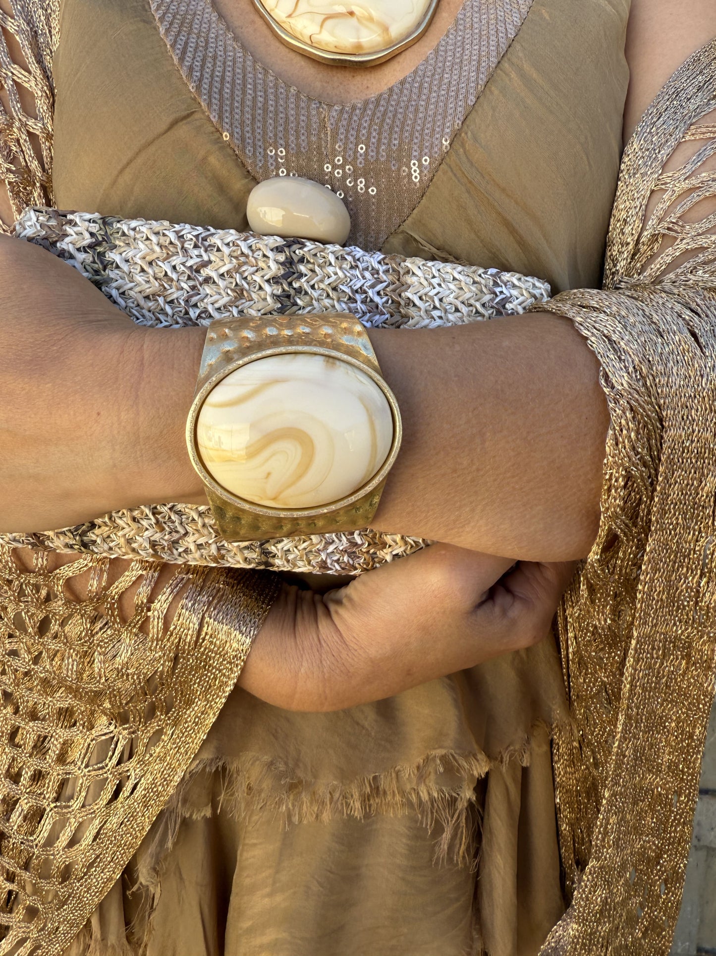 BRAZALETE DORADO PIEDRA