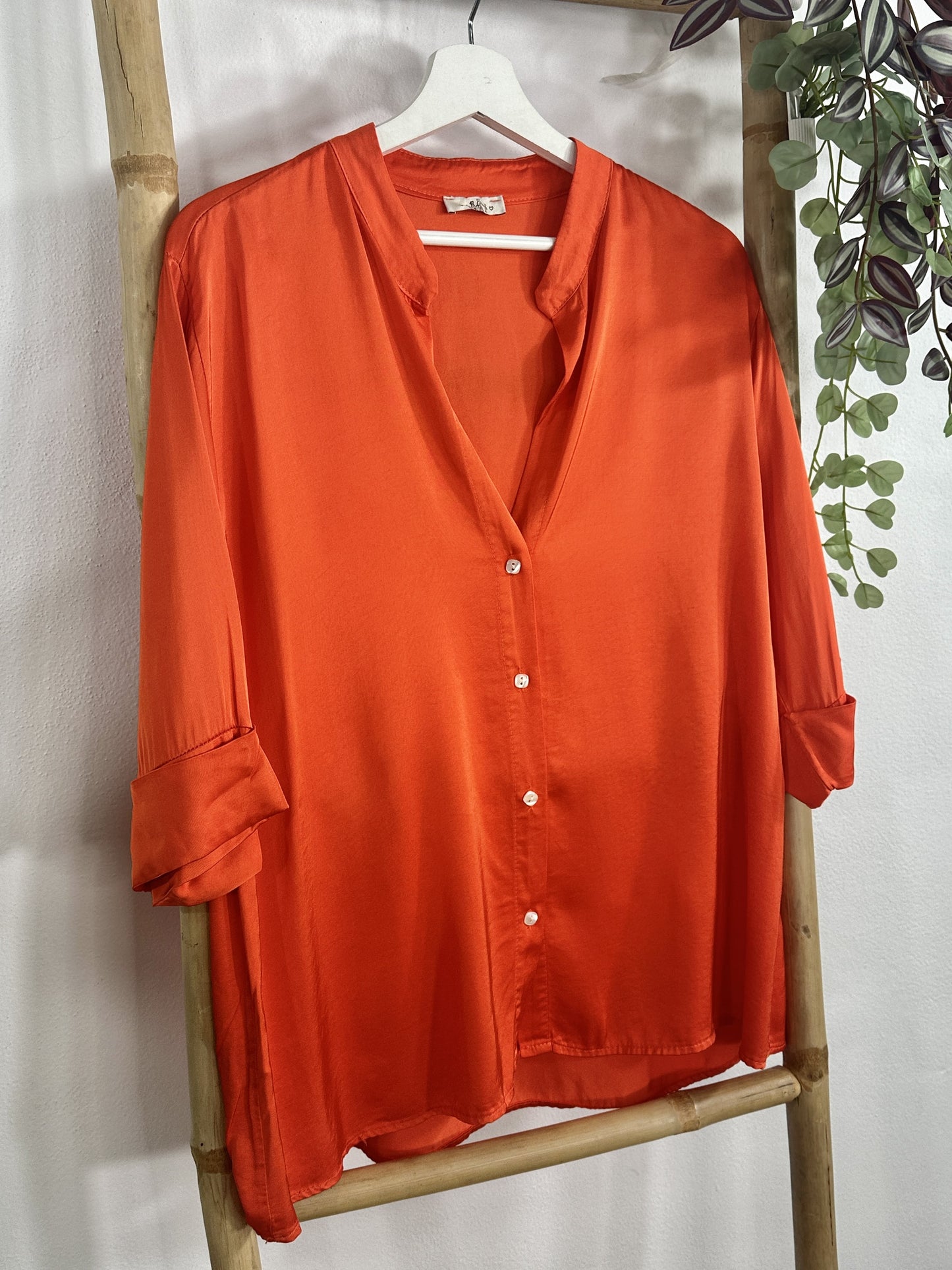 CAMISA SATINADA CUELLO MAO