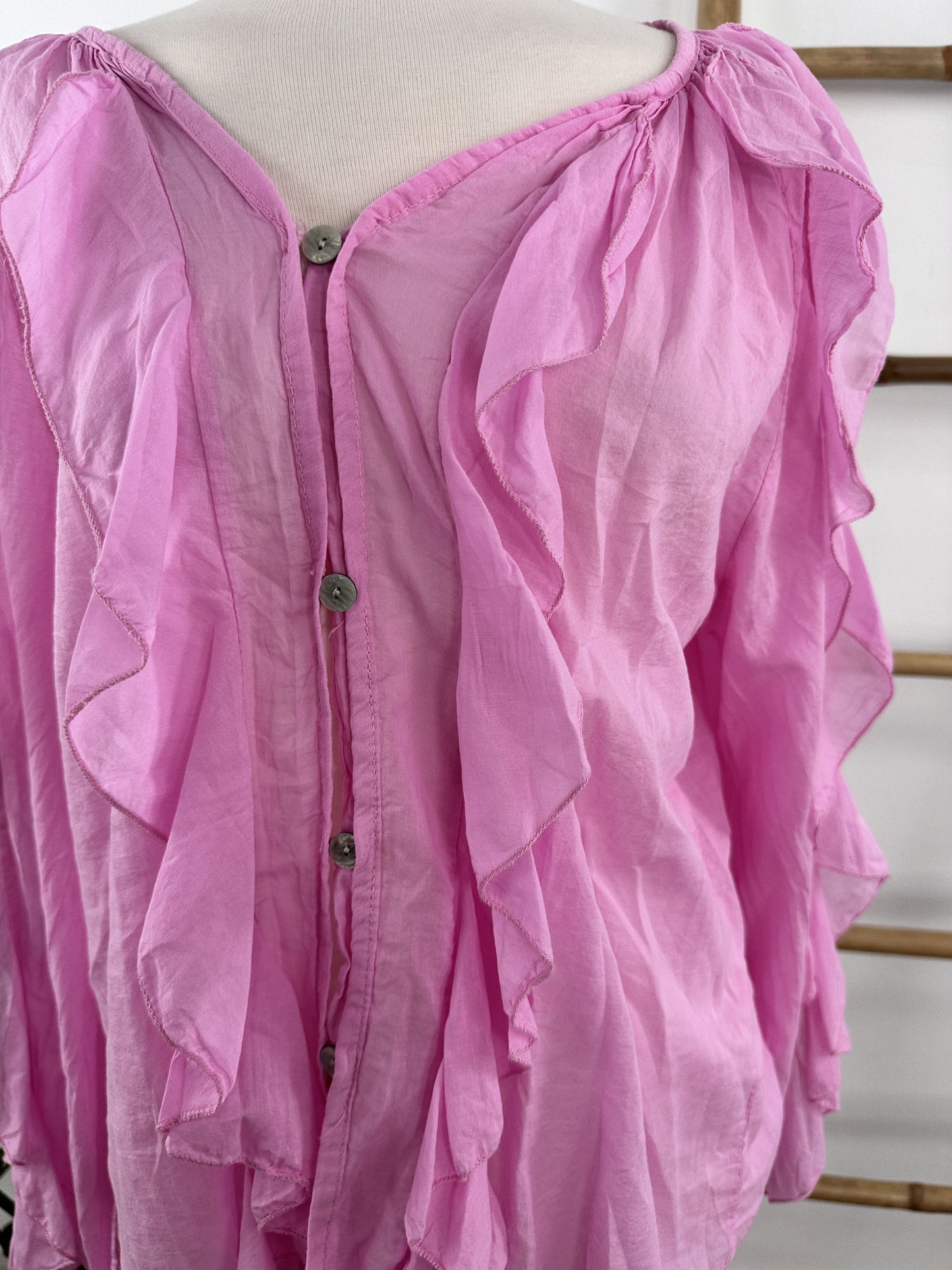 CAMISA VOLANTES LATERALES