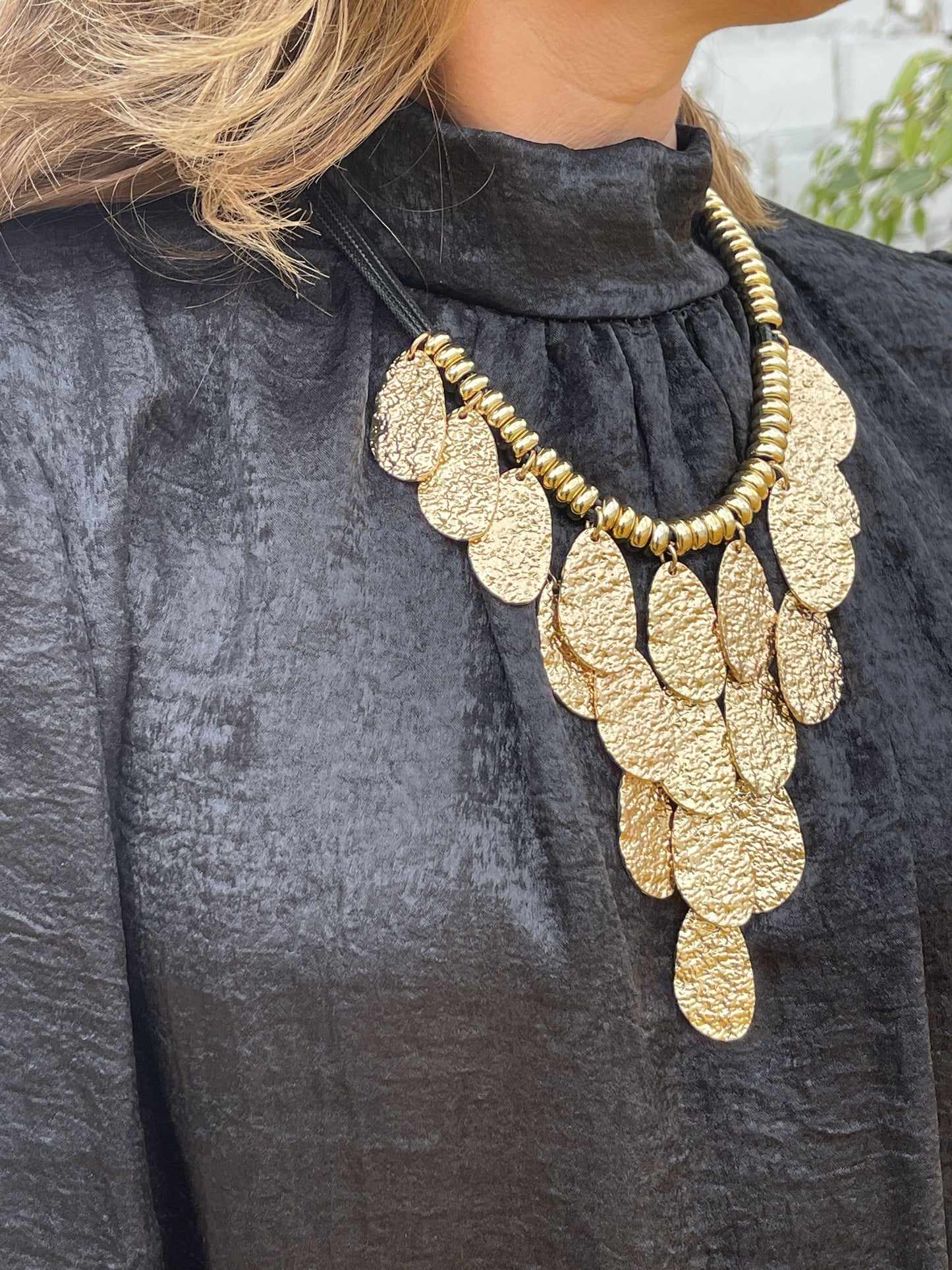 COLLAR PÉTALOS MAXI