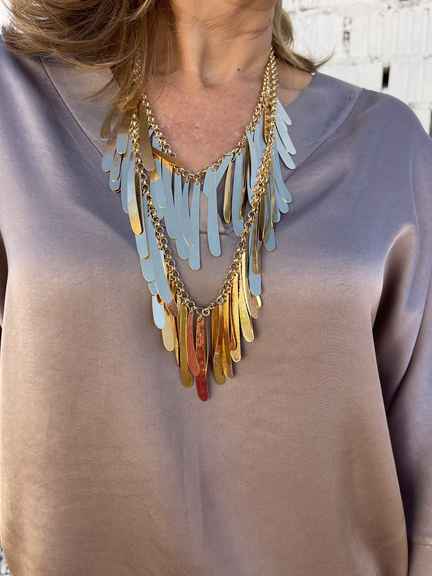 COLLAR PLUMA DORADO