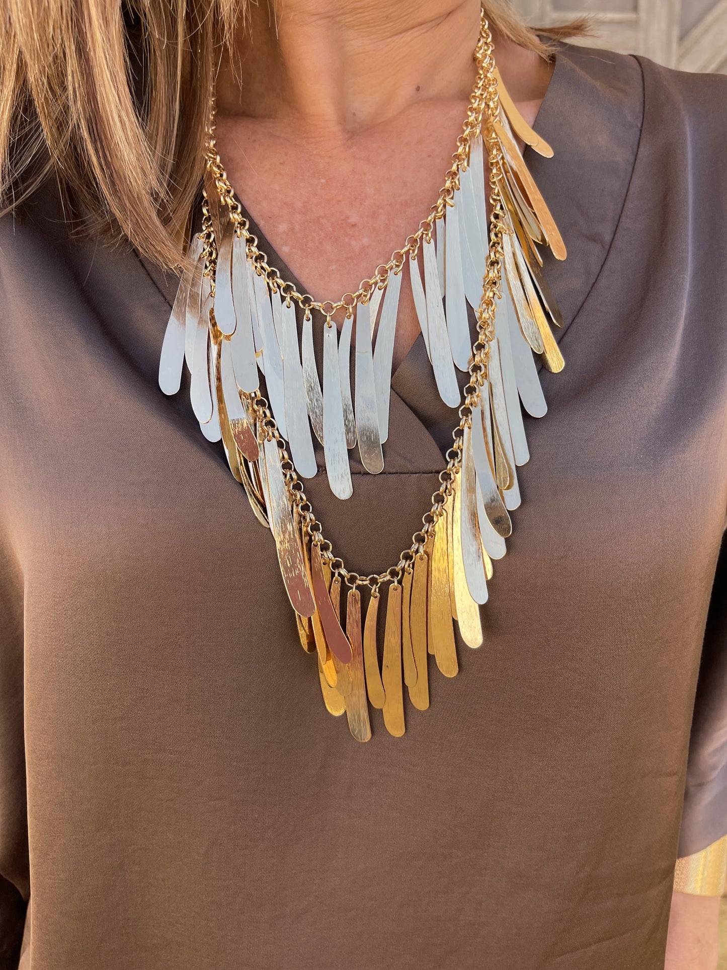 COLLAR PLUMA DORADO