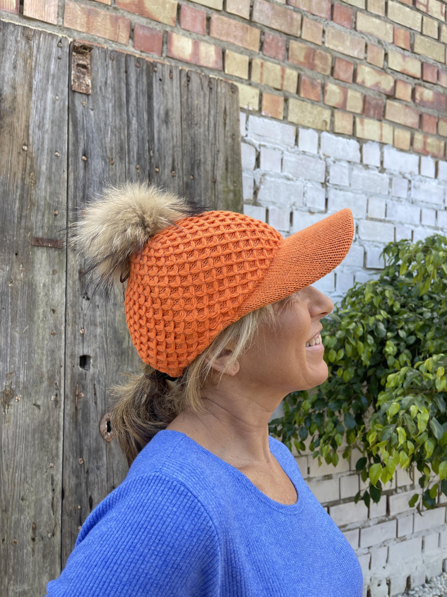 BONÉ POMPOM