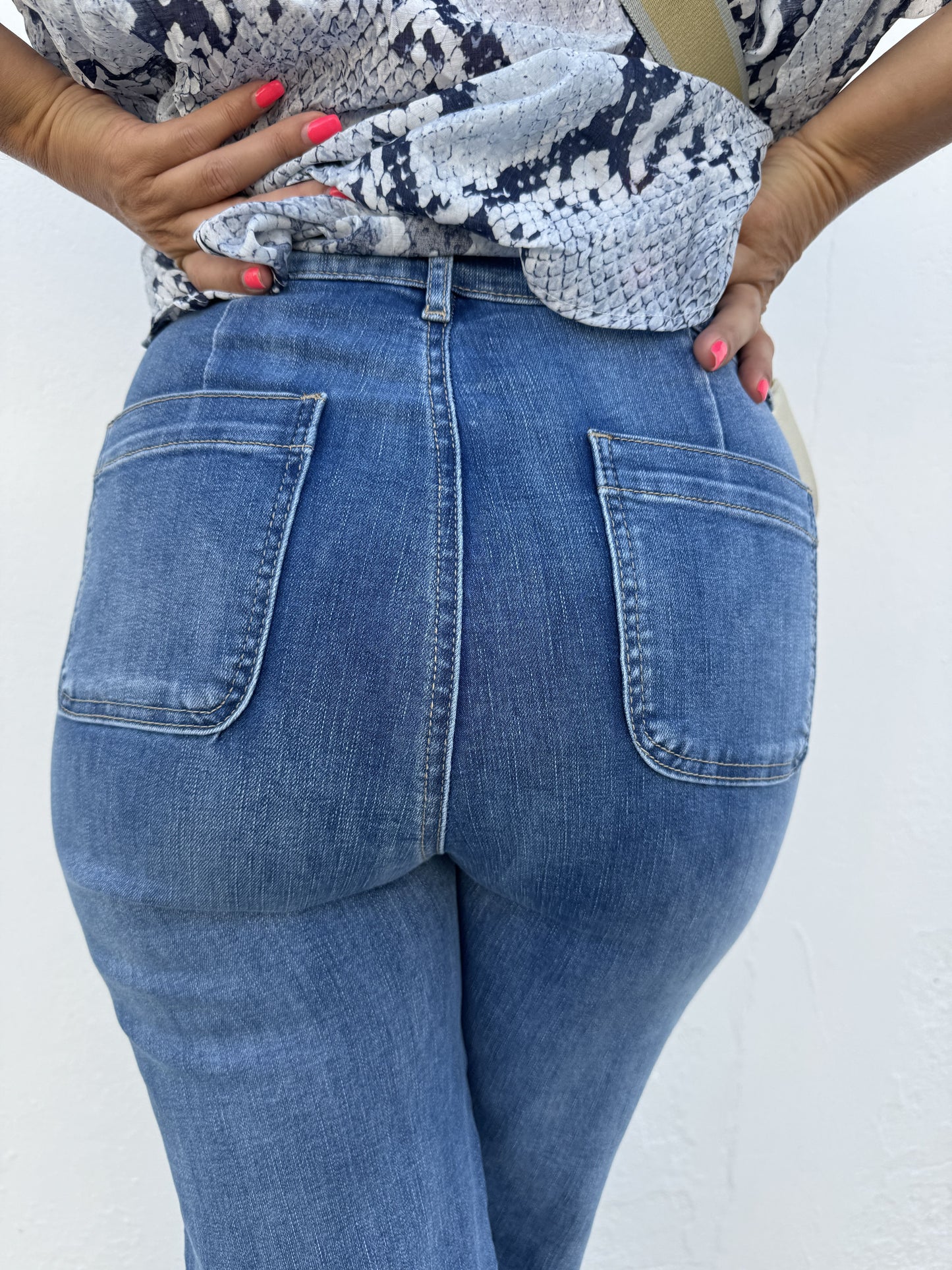 BELL-FLATED DENIM PANTS WITH BUTTONS
