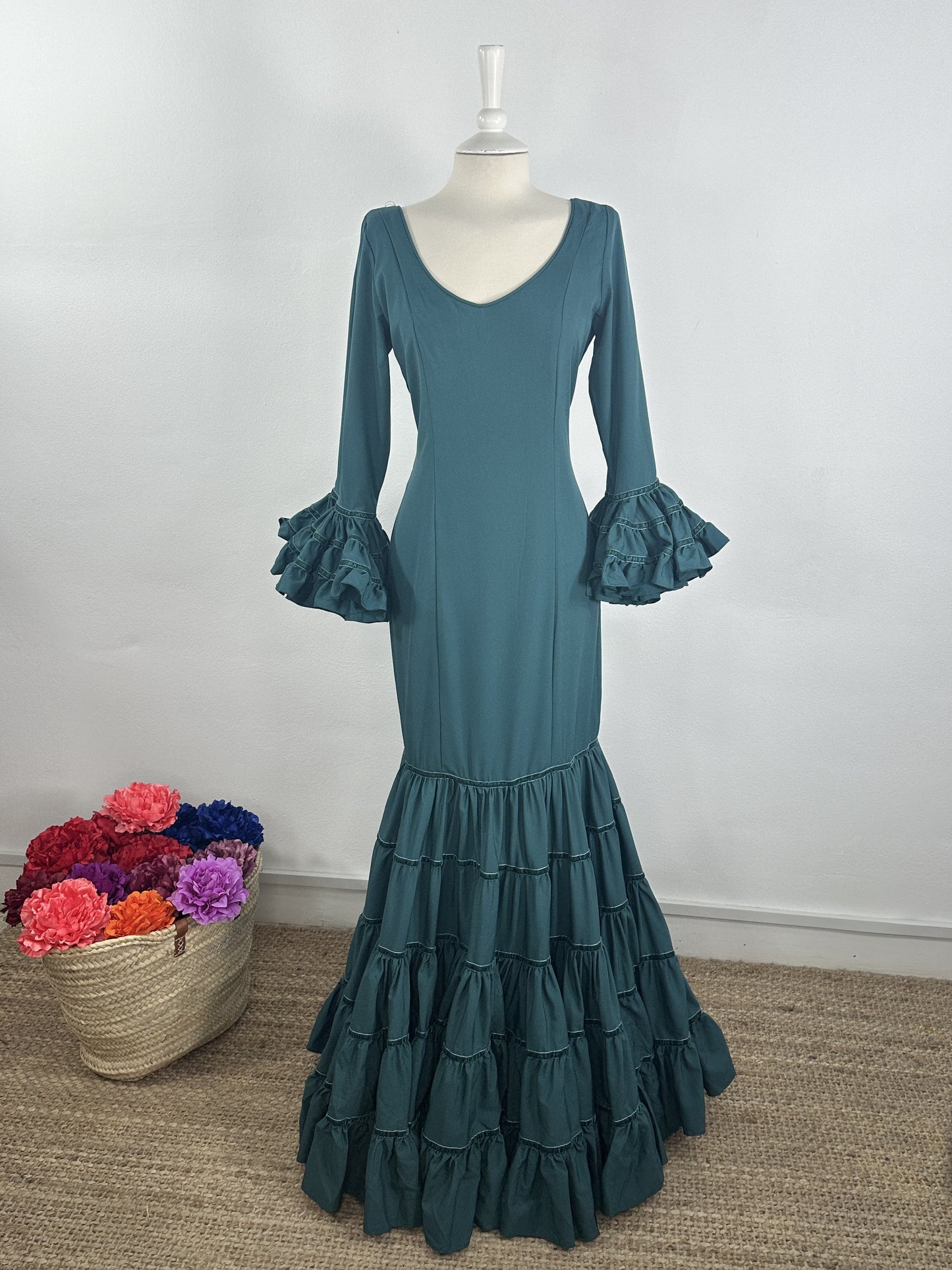 TRAJE CANASTERO LISO