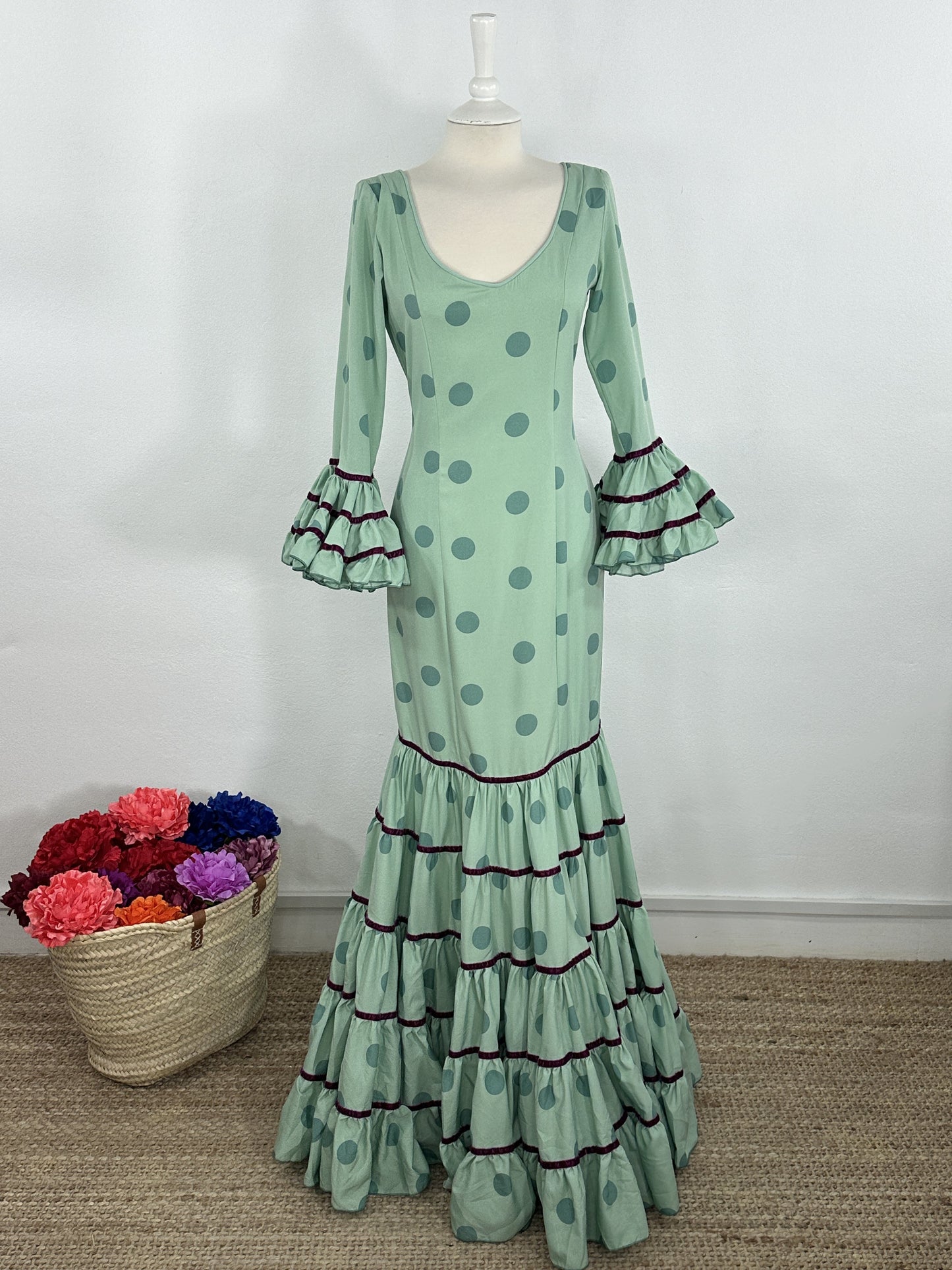 TRAJE CANASTERO LUNARES