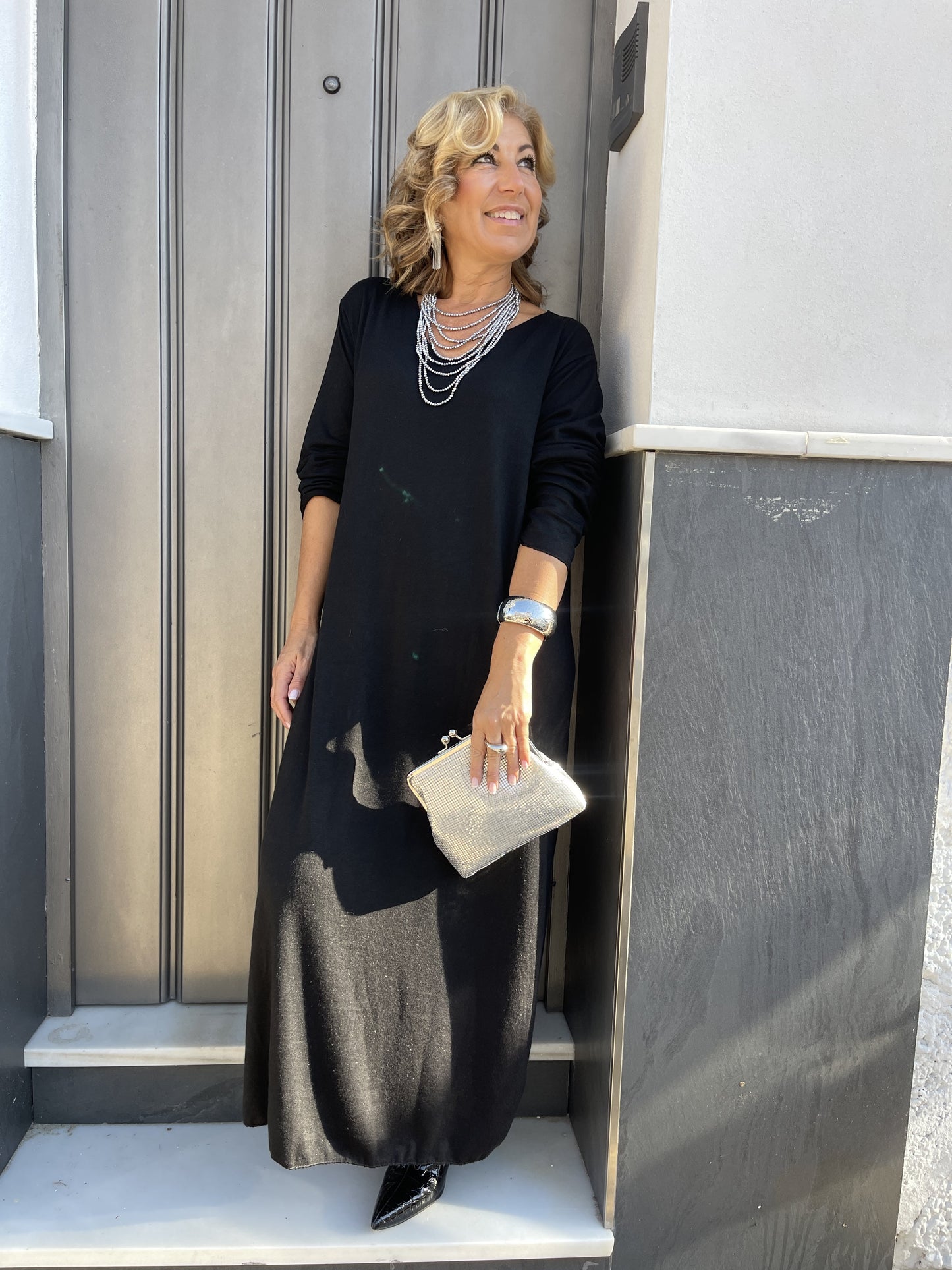 VESTIDO BÁSICO DE MALHA CURVADAS