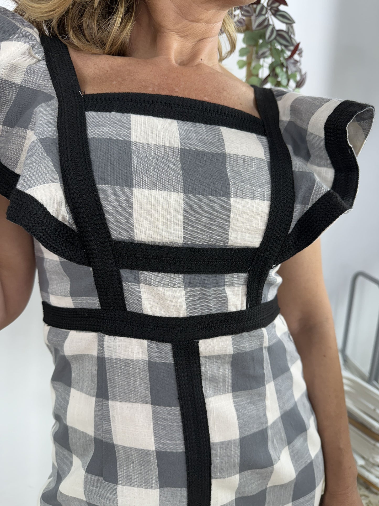 VESTIDO CUADROS VOLANTES