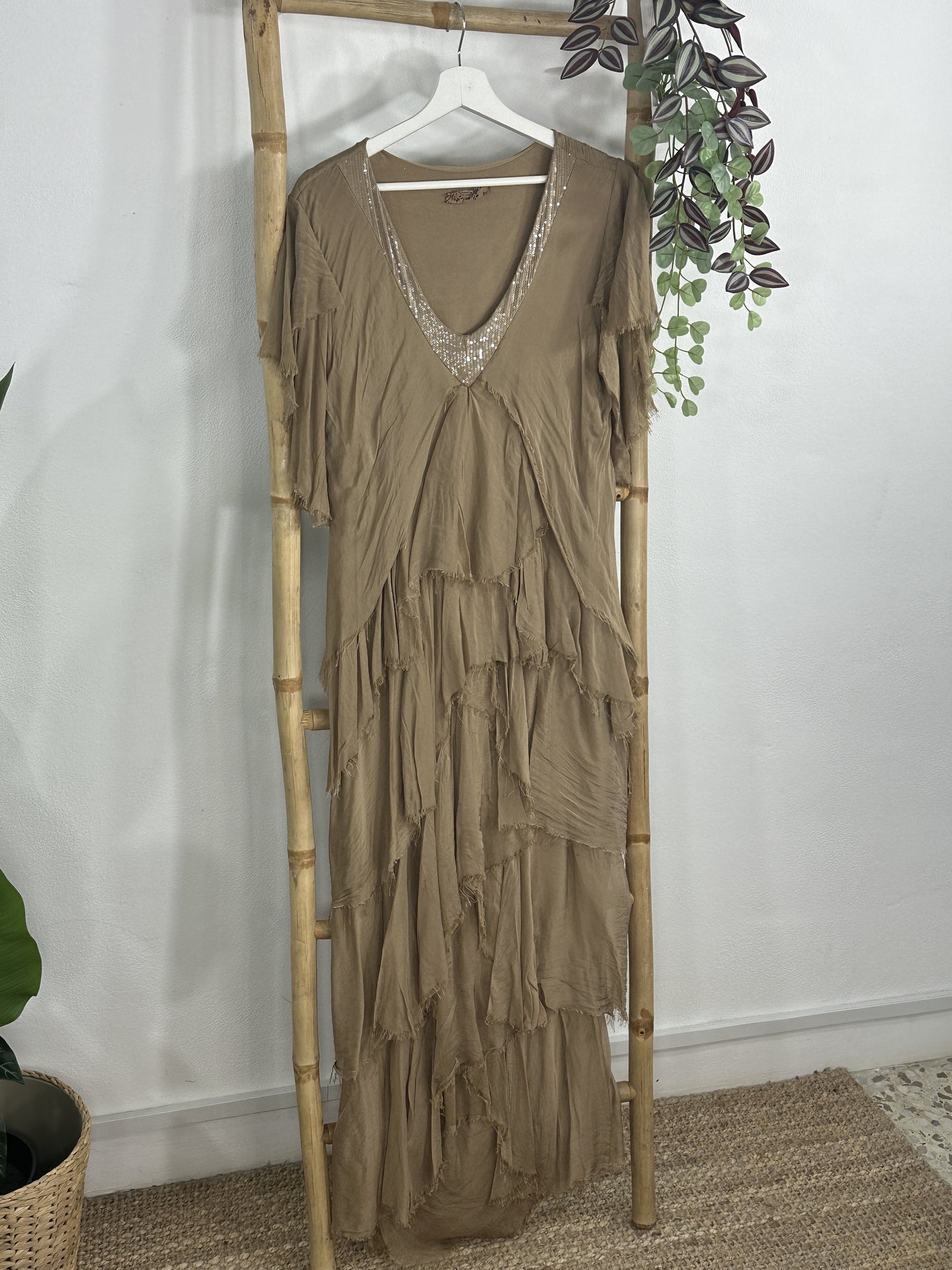 VESTIDO EMBRUJO MANGA CORTA