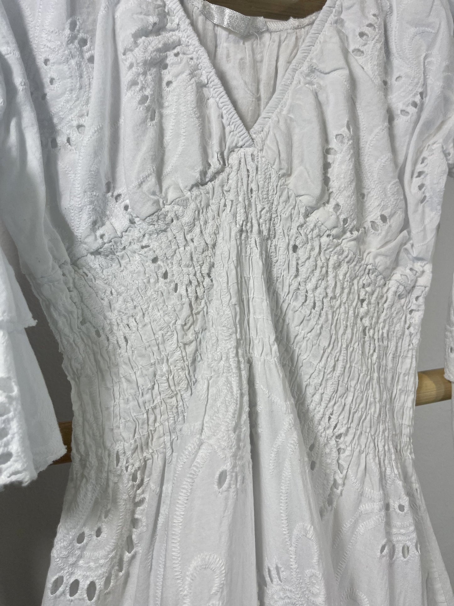 VESTIDO TELA PERFORADA