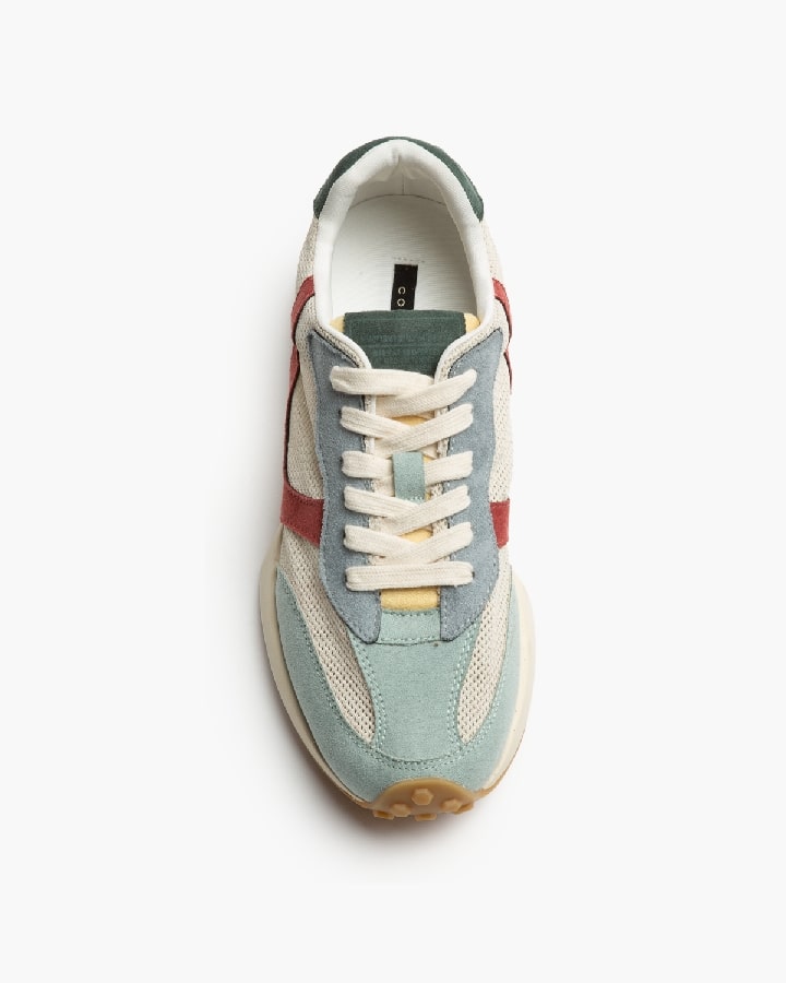 ZAPATILLA DEPORTIVA TELA CALADA