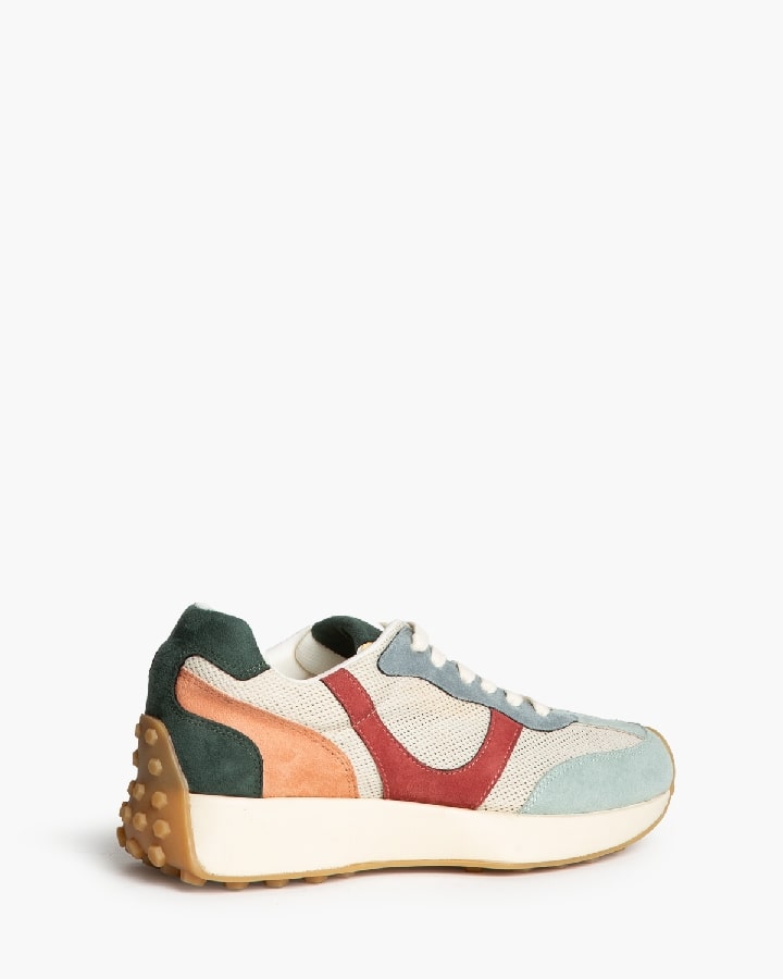 ZAPATILLA DEPORTIVA TELA CALADA
