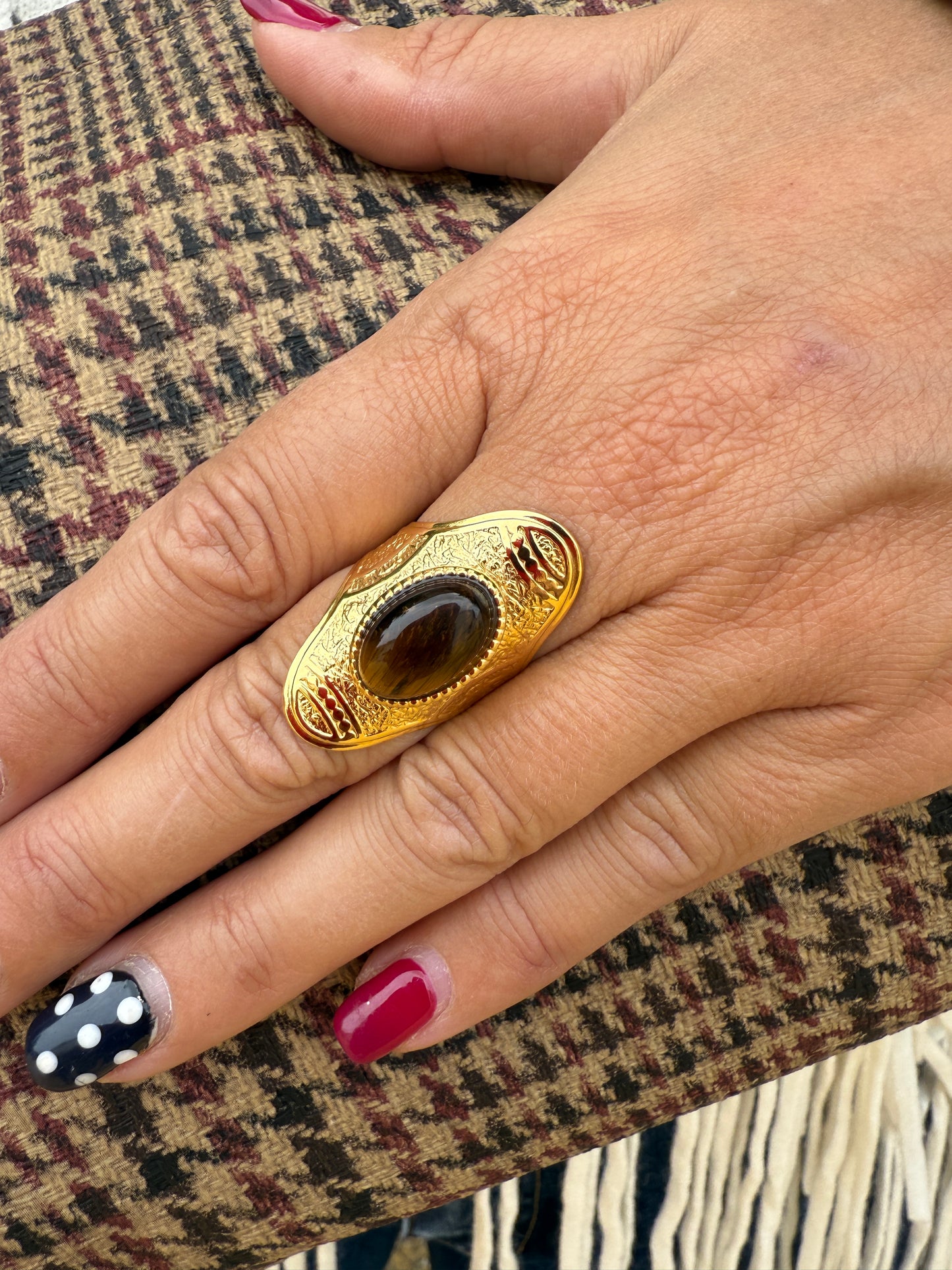 ANILLO AKILA