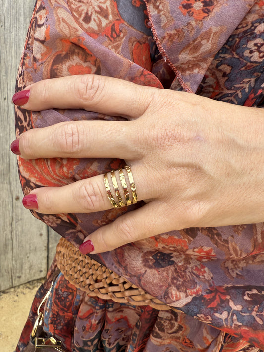 ANILLO RAYAS RELIEVE