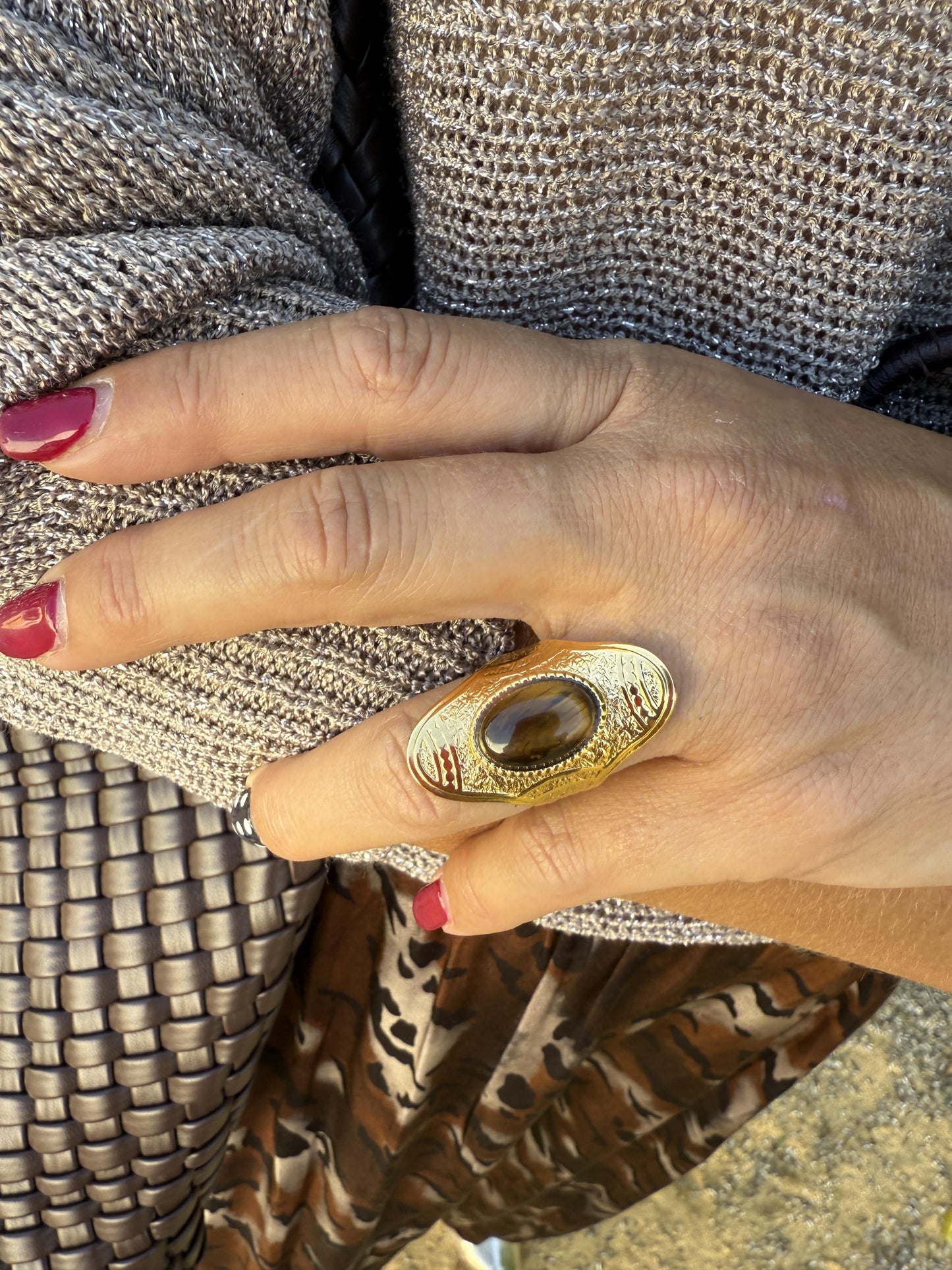 ANILLO AKILA