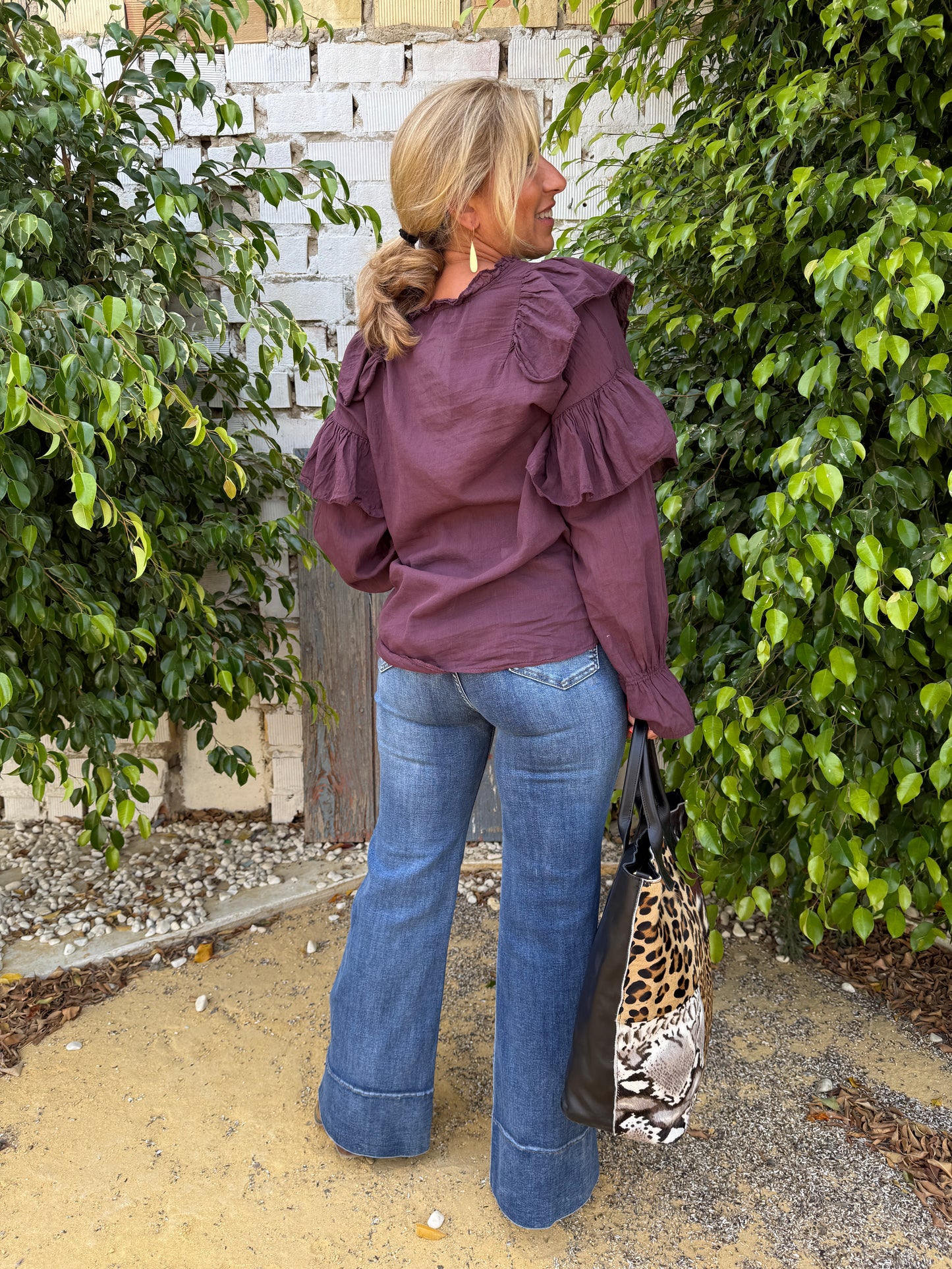 PANTALÓN VAQUERO BAJO ANCHO