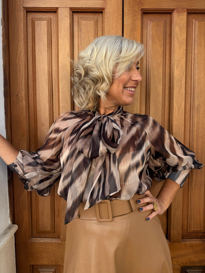 BLUSA LAZO TRANSPARENTE