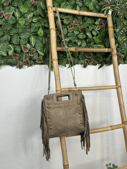 BOLSO ANTELINA TACHUELAS