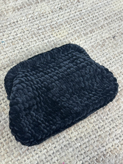 BOLSO CLUNCH CHENILLA