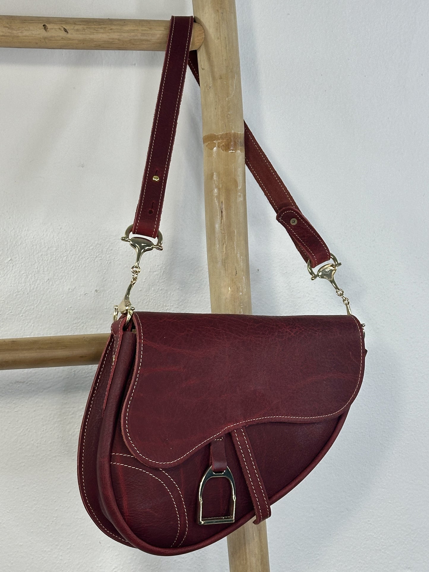 LEATHER STIRRUP BAG