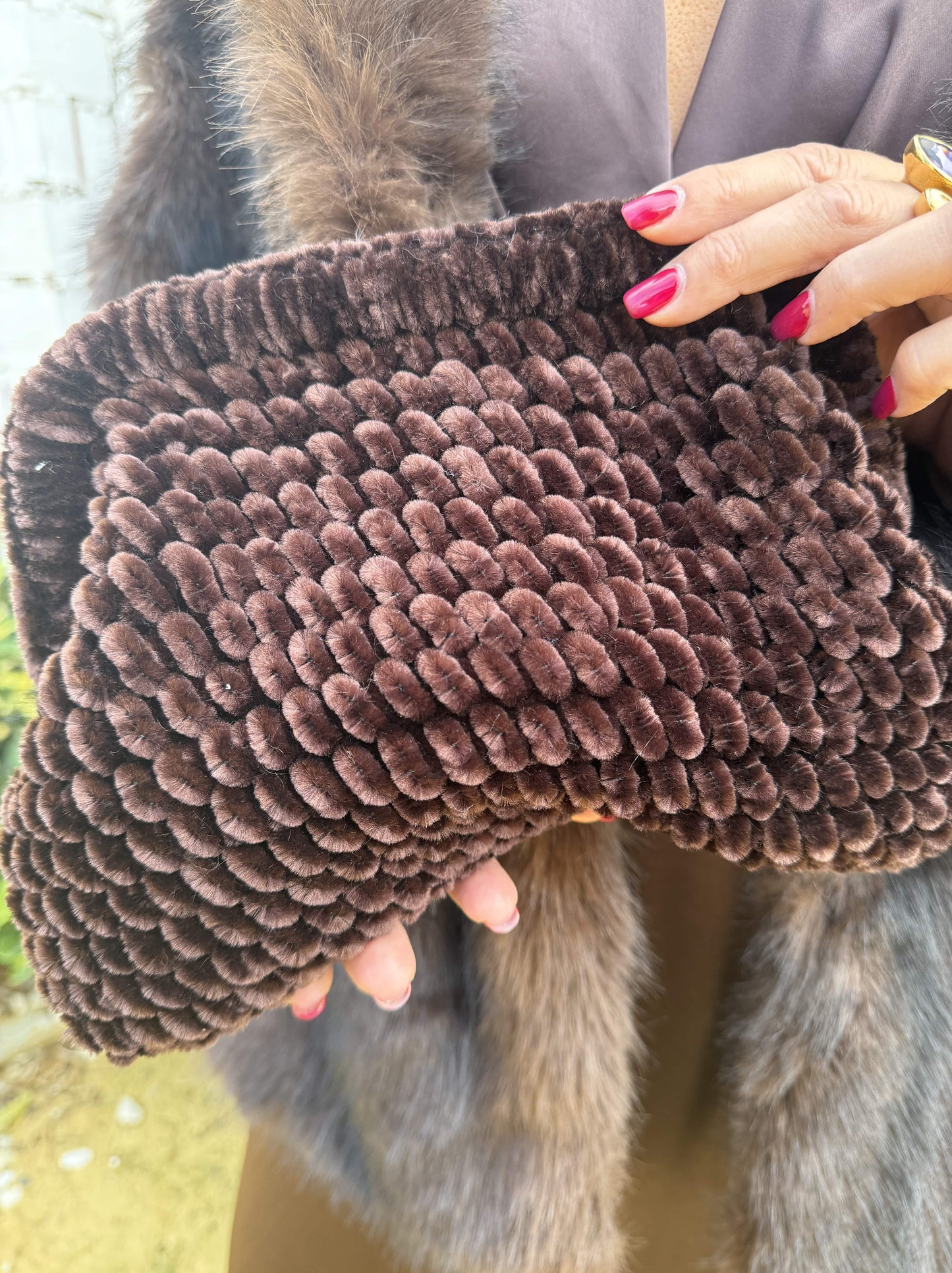 BOLSO CLUNCH CHENILLA