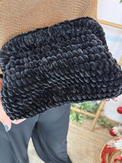 BOLSO CLUNCH CHENILLA