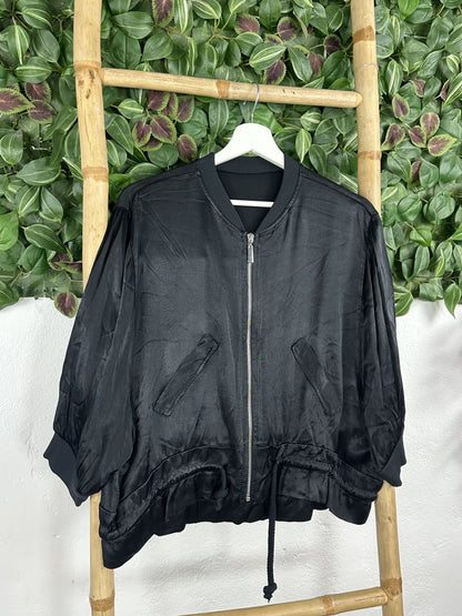 BOMBER SATINADA CORDÓN