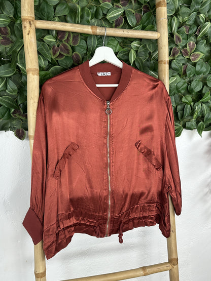 BOMBER SATINADA CORDÓN