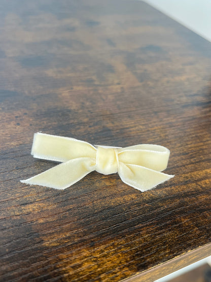 BROCHE LAZO TERCIOPELO MINI