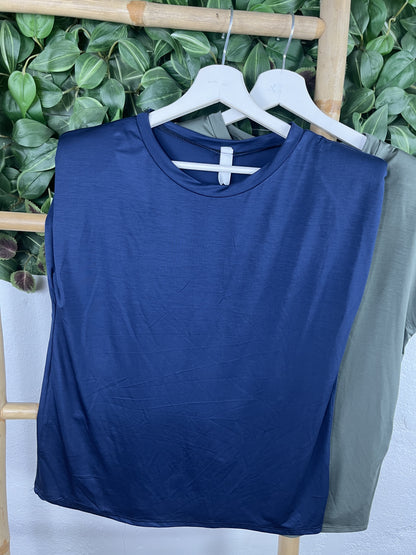 CAMISETA BÁSICA HOMBRERAS