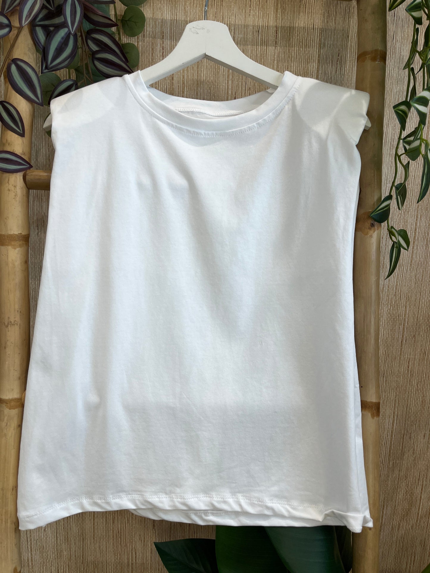 CAMISETA HOMBRERAS