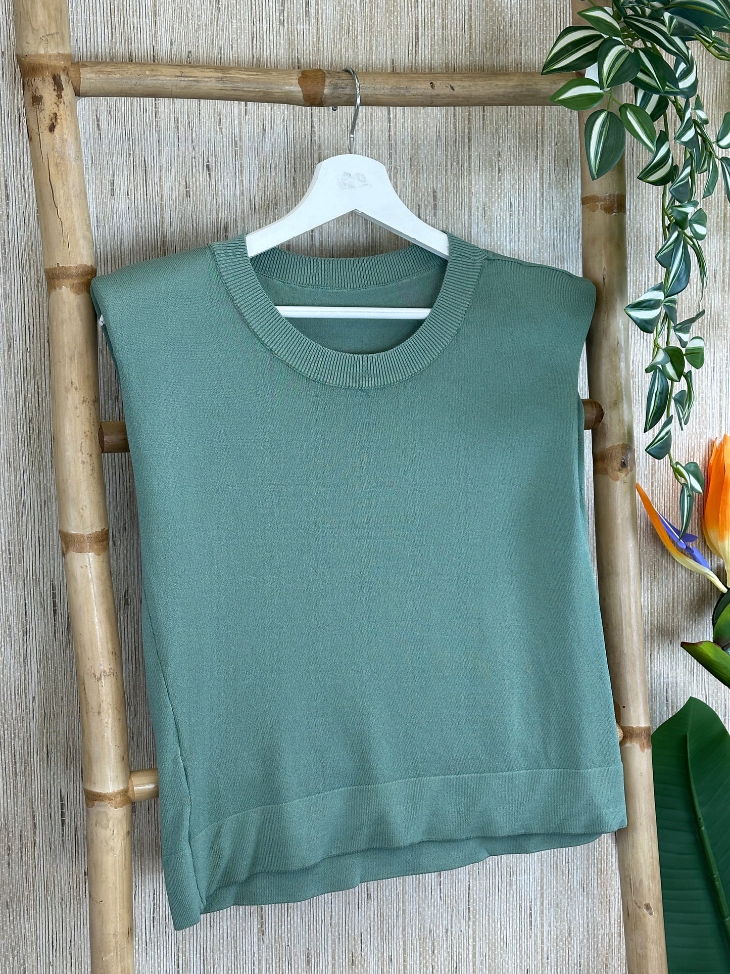 CAMISETA PUNTO HOMBRERAS