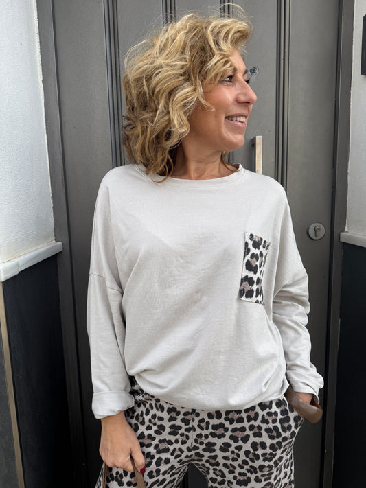 CAMISETA BOLSILLO LEOPARDO
