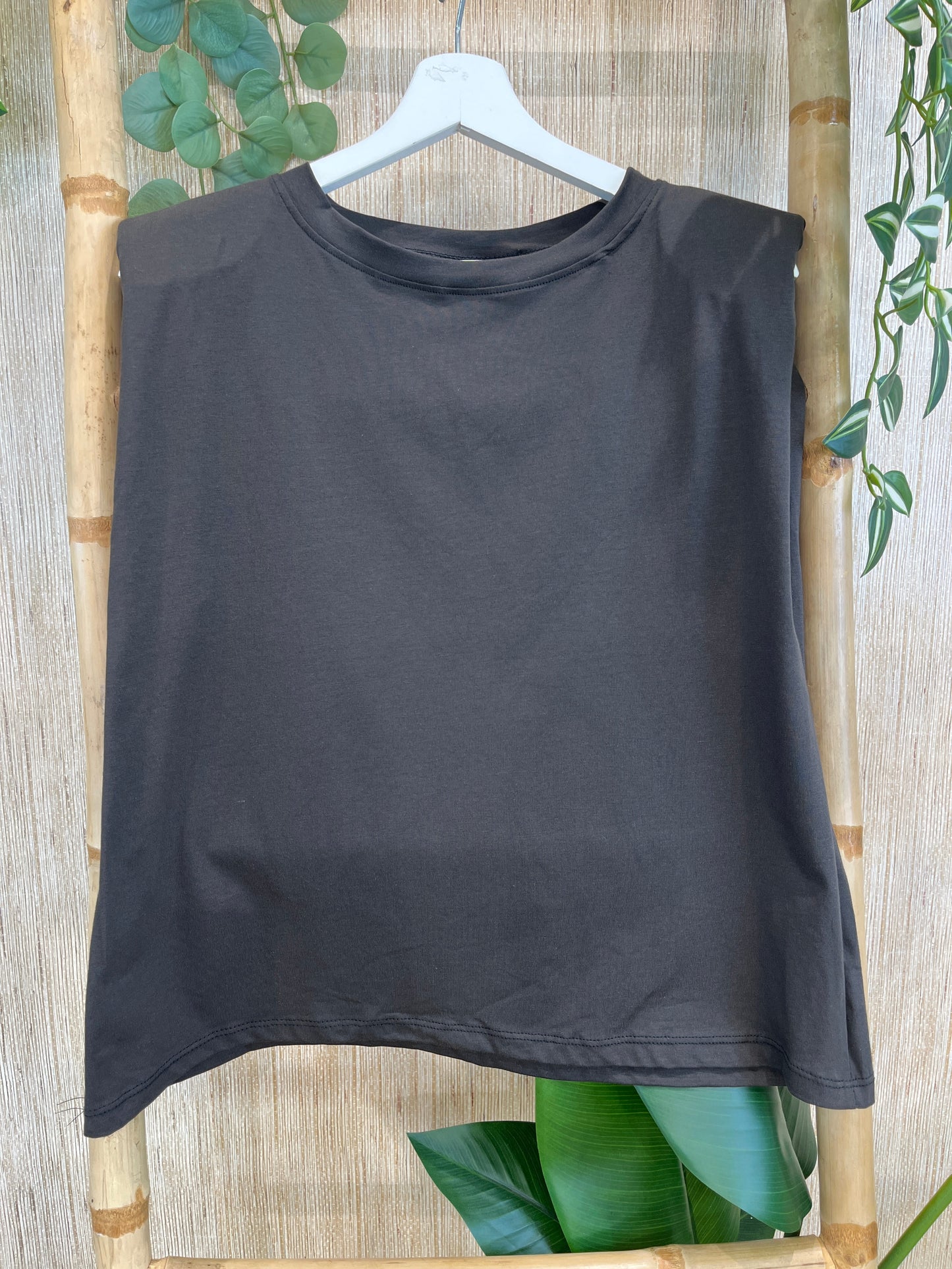 CAMISETA HOMBRERAS
