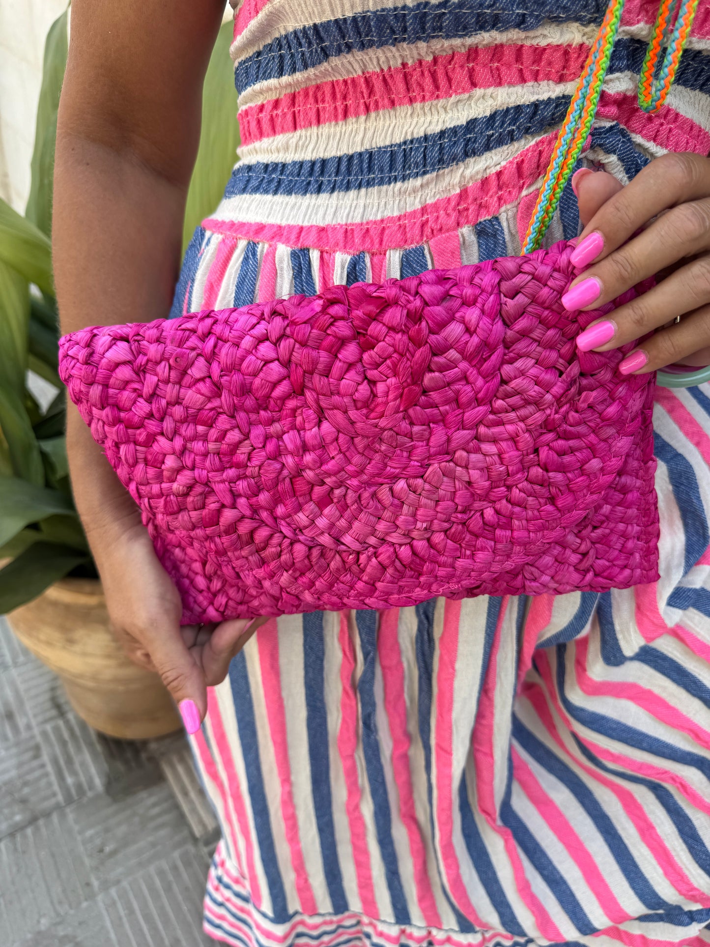 CARTERA DE MANO CALETA