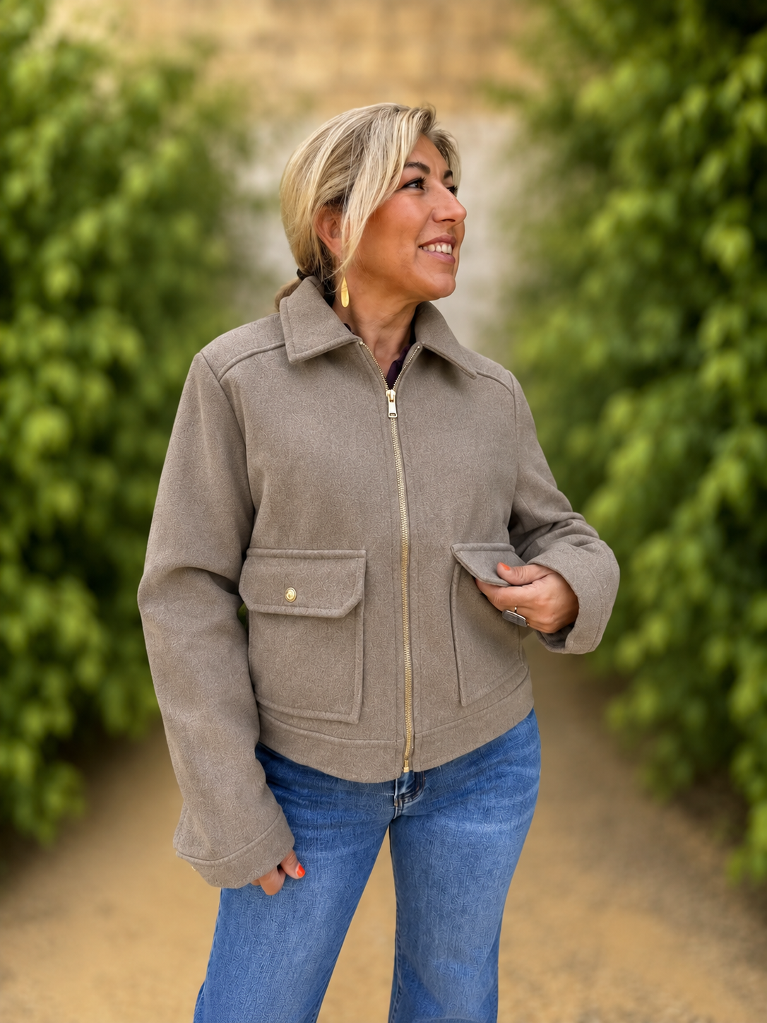 CHAQUETA BOLSILLOS