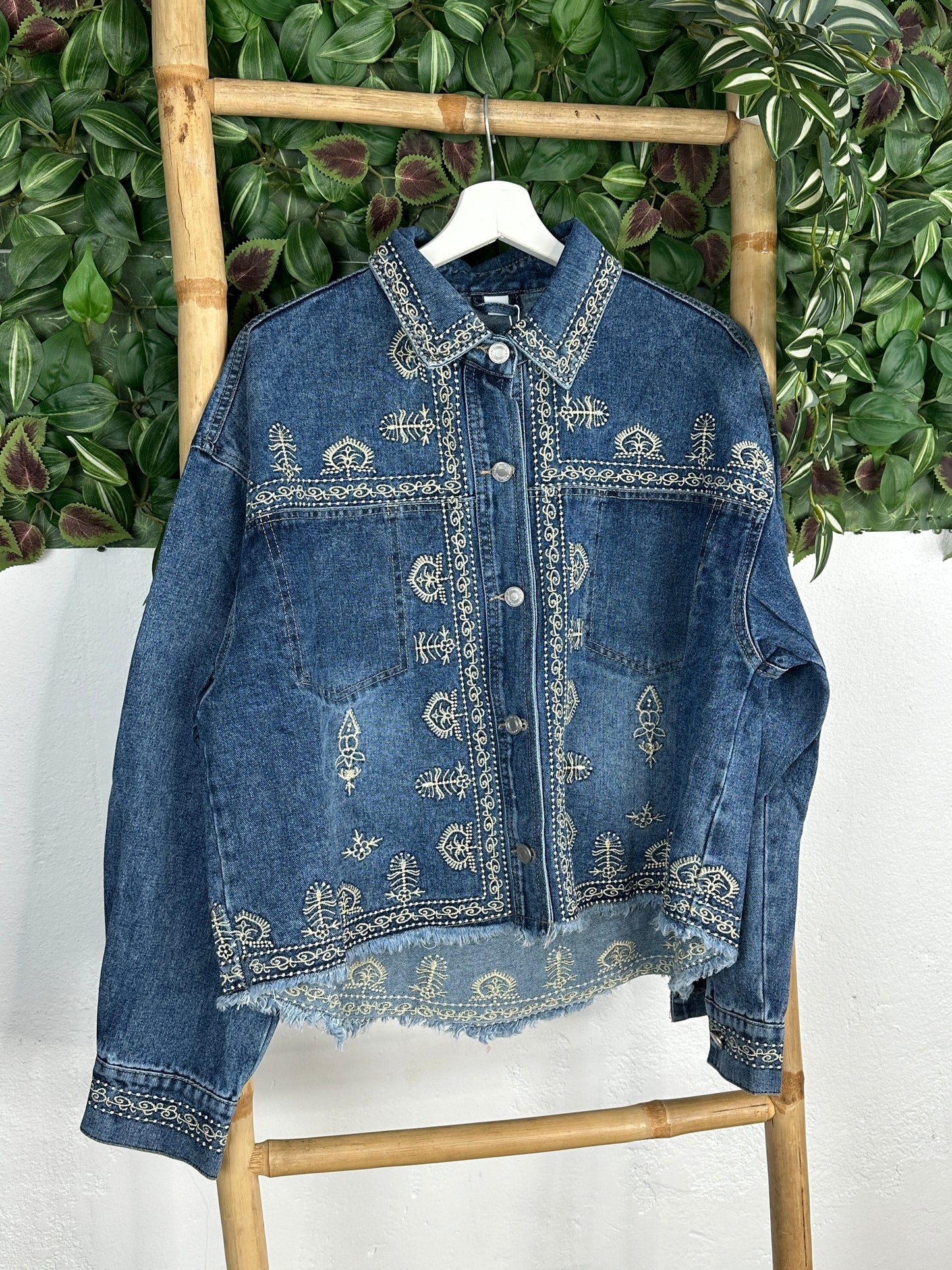 CHAQUETA VAQUERA BORDADA