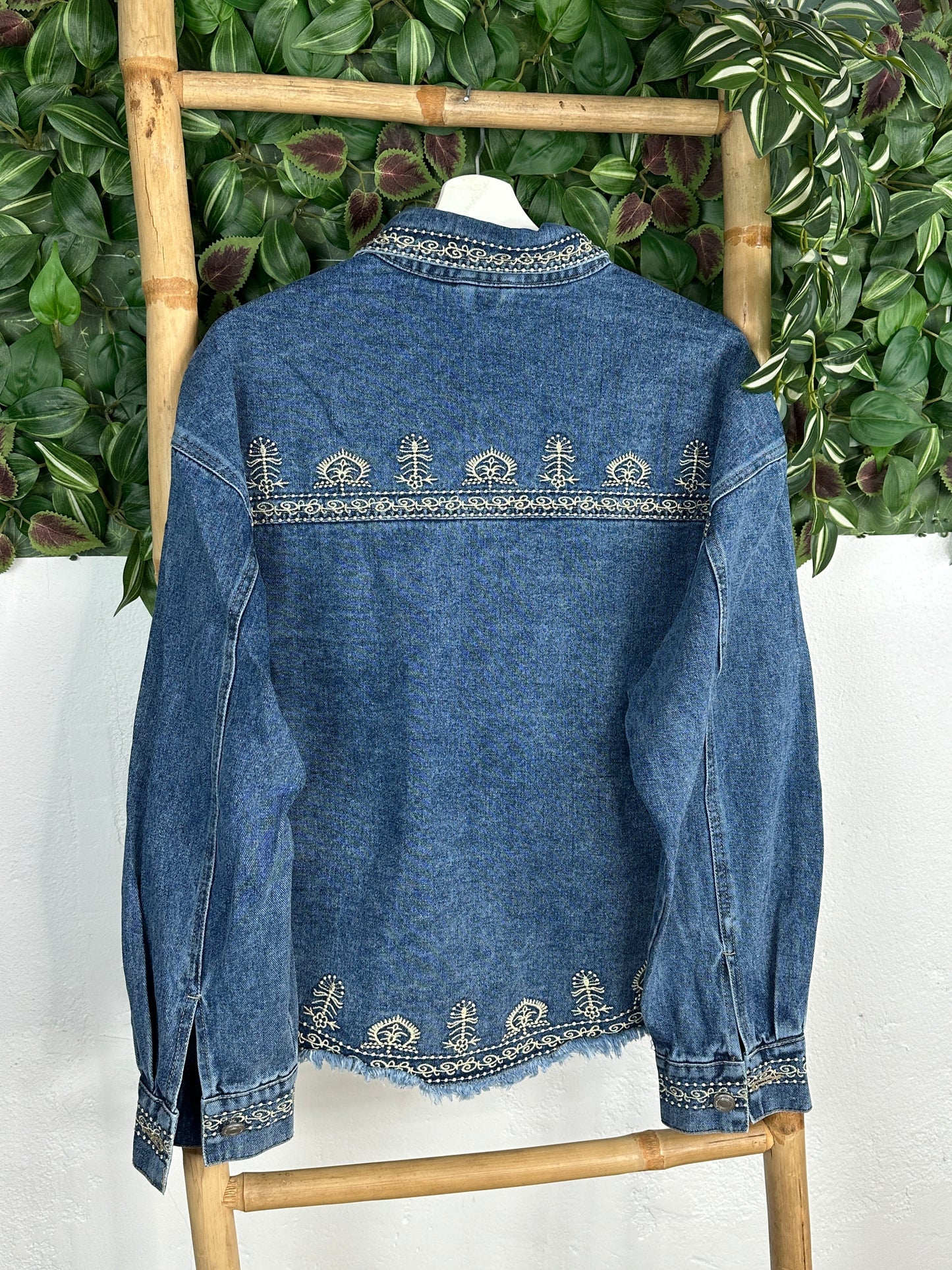 CHAQUETA VAQUERA BORDADA
