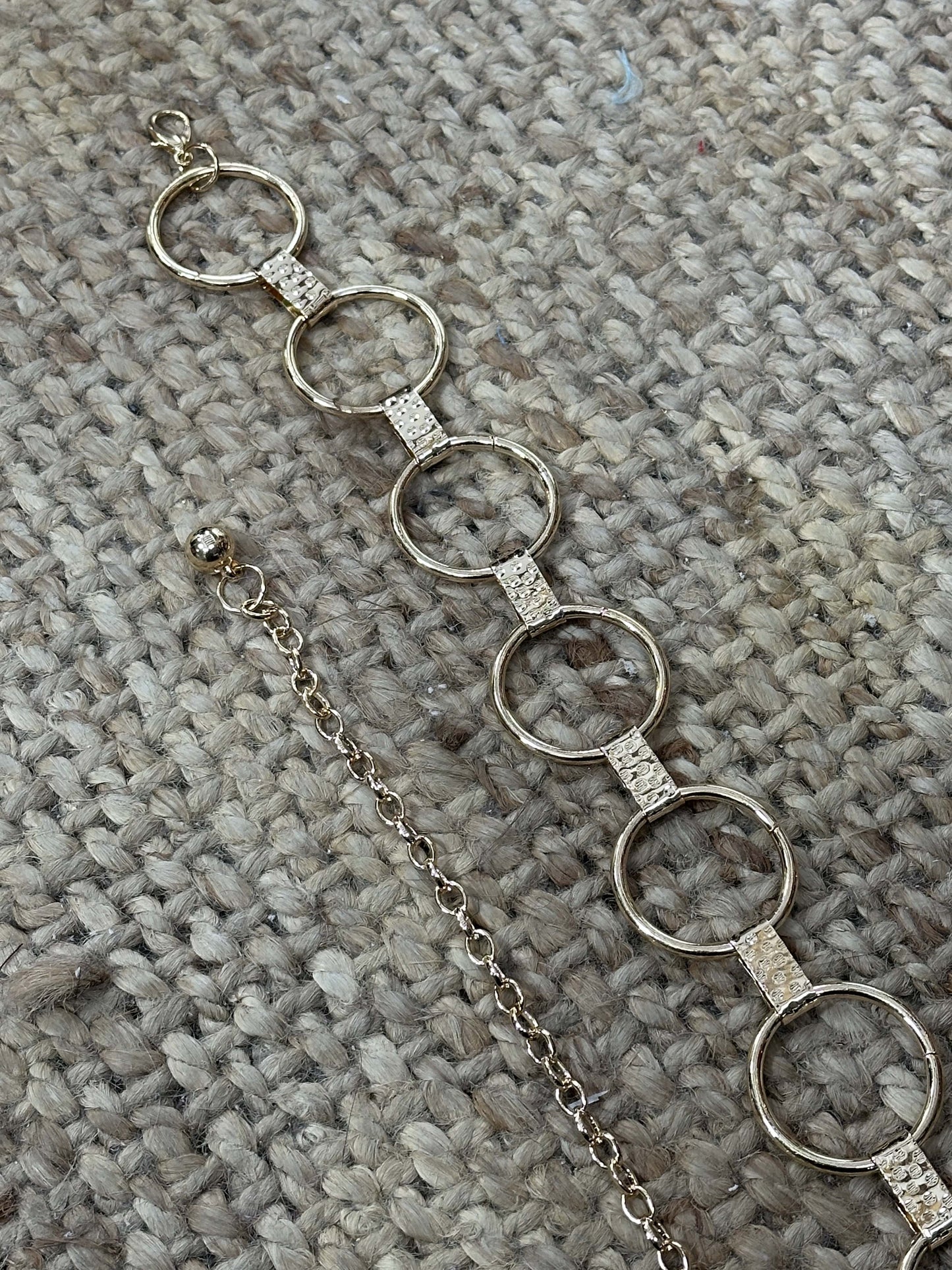 CINTURÓN METALIZADO GEOMÉTRICO