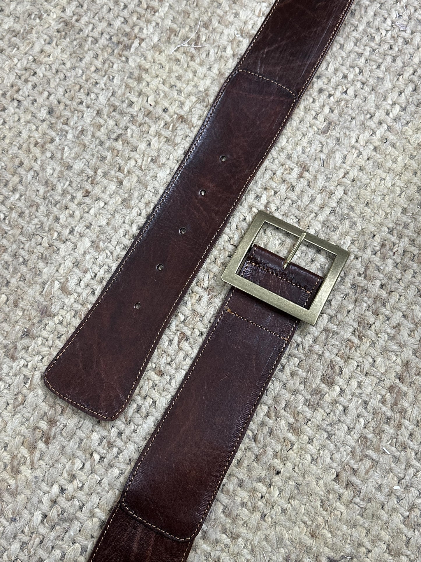 CINTURÓN PIEL HEBILLA