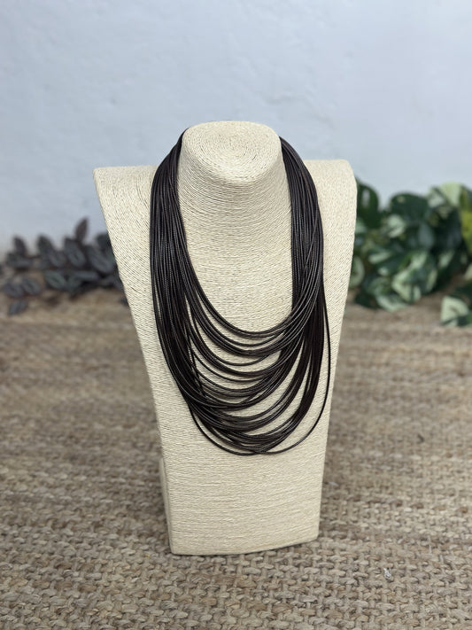 COLLAR CORDONES POLIPIEL