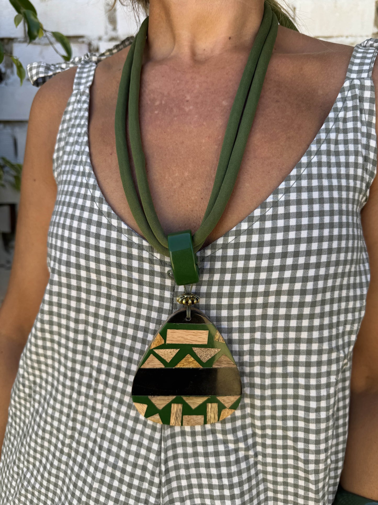 COLLAR ÉTNICO REGULABLE