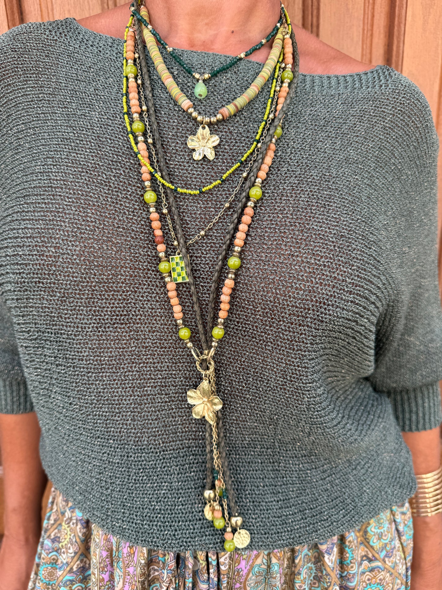 COLLAR HIPPIE