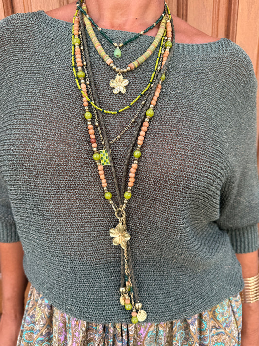 COLLAR HIPPIE