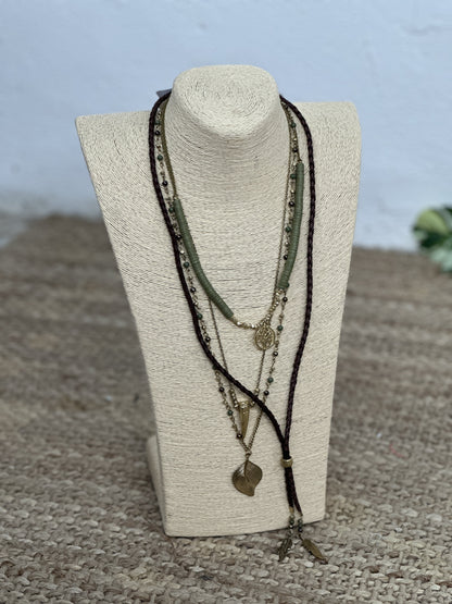 COLLAR HIPPIE