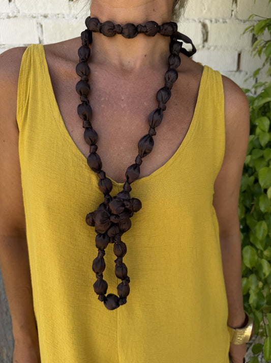 COLLAR LARGO BOLAS RASO