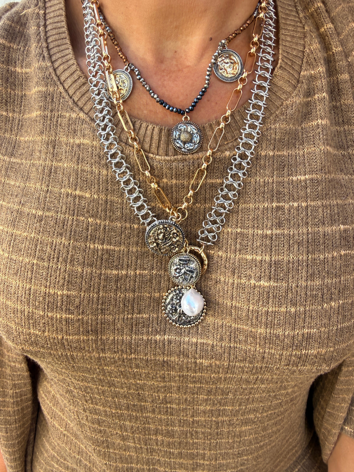 COLLAR LIVIA
