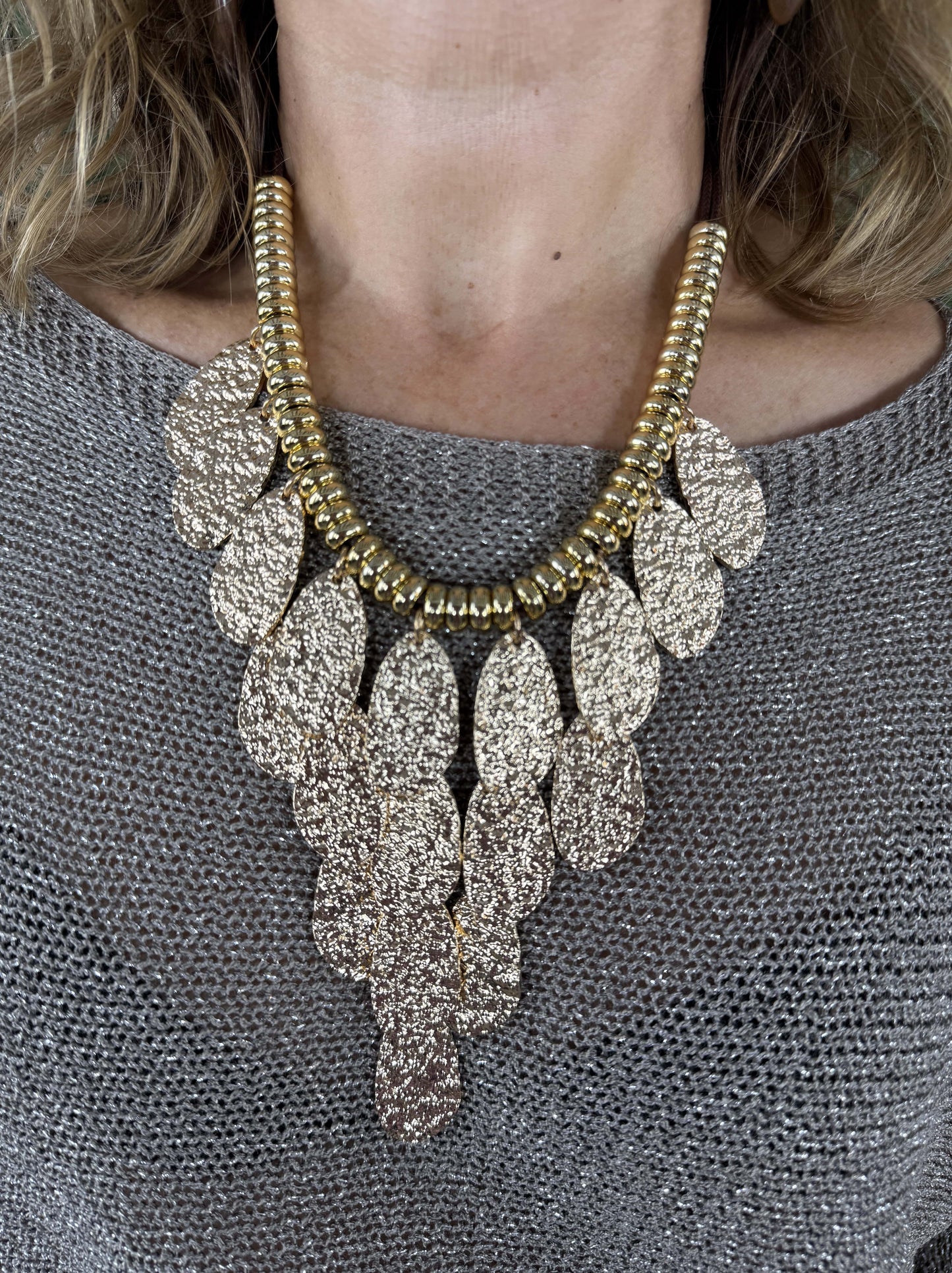 COLLAR PÉTALOS MAXI