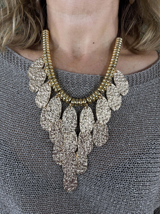 COLLAR PÉTALOS MAXI