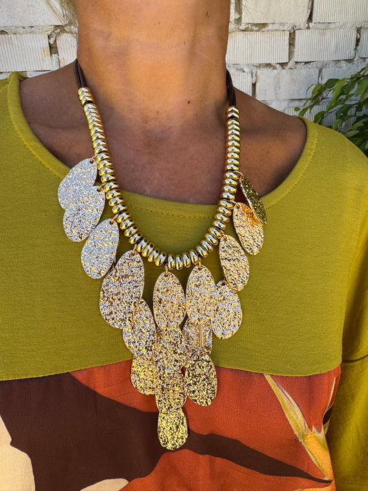 COLLAR PÉTALOS MAXI